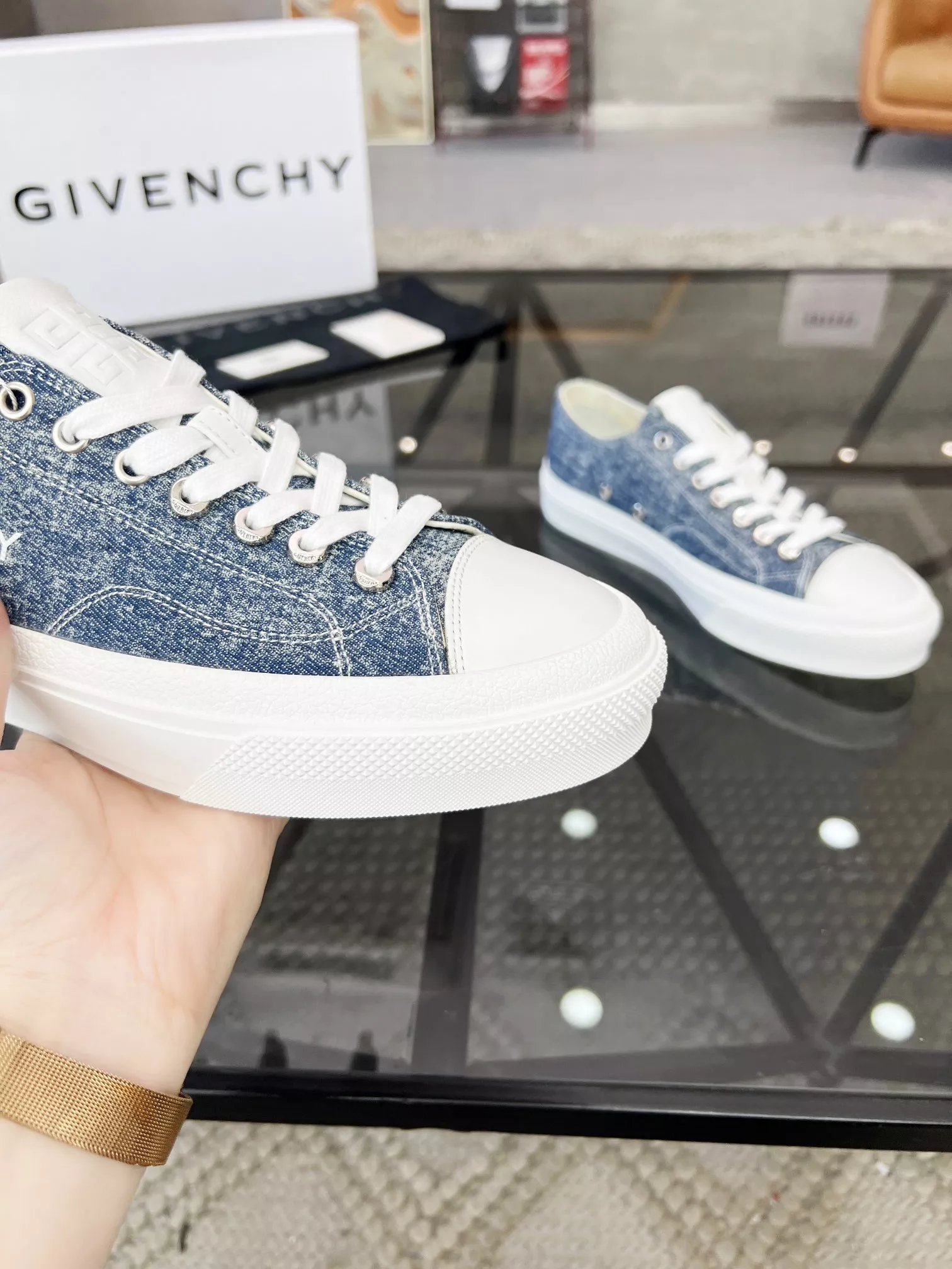 givenchy decontractees chaussures pour homme s_12b4aa54